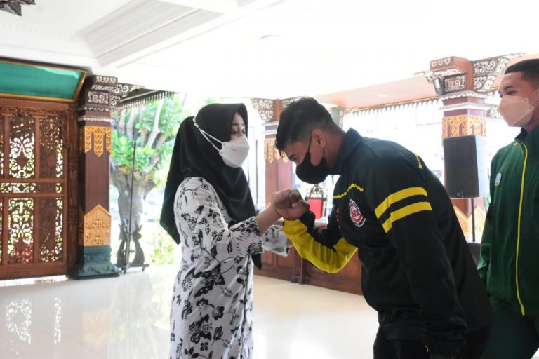 Bupati Ikfina, Lepas Kontingen Atlet PON XX Papua 2021