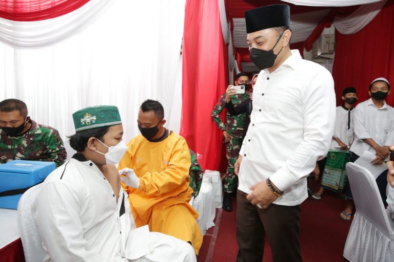 Vaksinasi Merdeka untuk Ponpes dan Rumah Ibadah di Surabaya