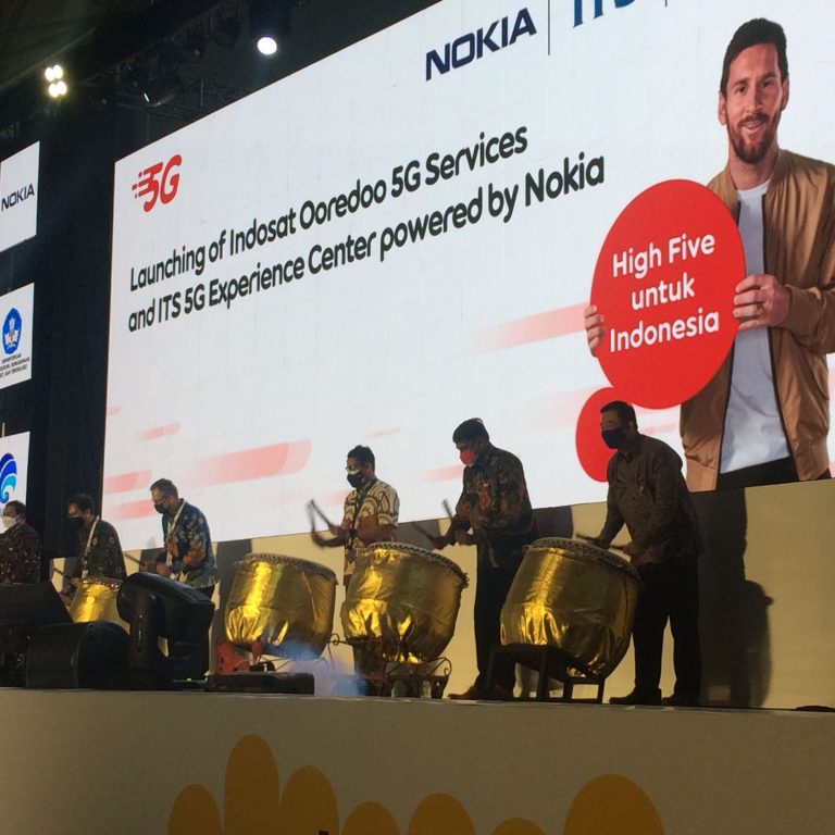 Rahmat Muhajirin : ITS, Kampus Pertama yang Punya 5G Experience Center