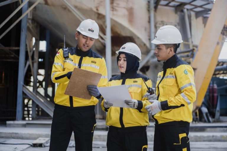 Perusahaan BUMN ini Terpilih sebagai Outstanding Company Sektor Material