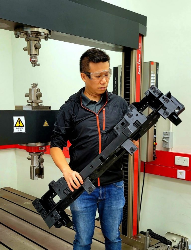 Mobil Geely Terbaru Gunakan Material Ringan dari LANXESS