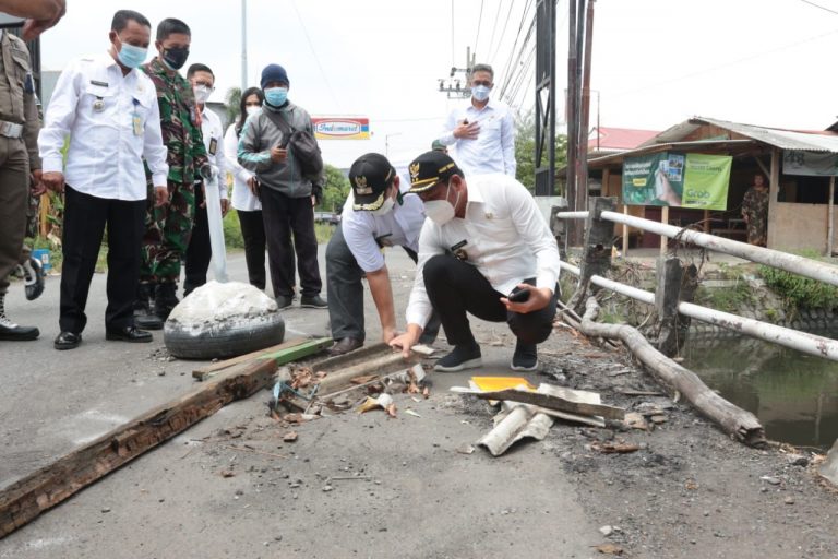 Wabup Subandi Sidak Jembatan Penghubung Dua Desa  