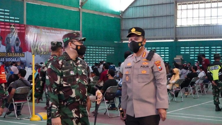 Lansia, PKL dan Warungan Divaksinasi