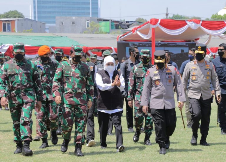 Gubernur Khofifah Minta Masyarakat Tak Pilih-Pilih Vaksin Covid-19