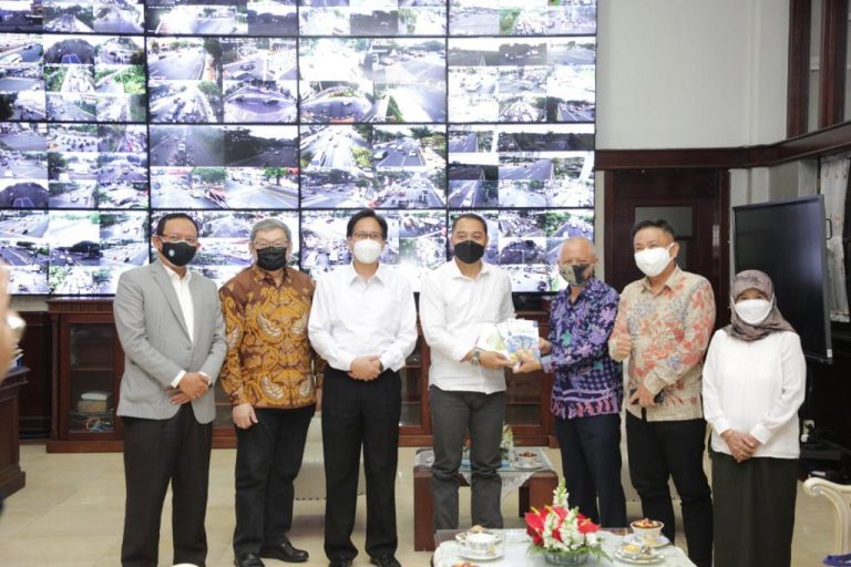 Kembangkan Potensi, Wali Kota Eri, Gandeng Enam Perguruan Tinggi