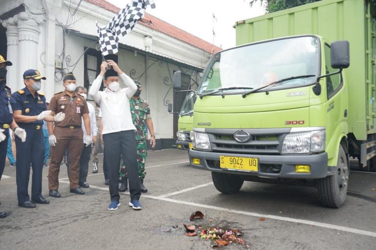 Rokok Ilegal dan Minuman Mengandung Etil Alkohol Dimusnahkan
