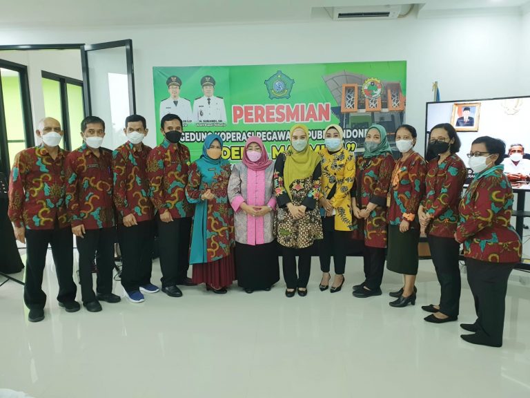 Hj Sa’adah, Resmikan Gedung Baru KPRI Delta Makmur