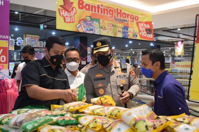 Malam Tahun Baru, Jam Operasional Mall dan Pusat Belanja Pukul 22.00 WIB