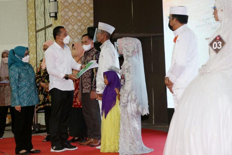 Gelar Nikah Massal, Wali Kota Eri Cahyadi, Ingin Semua Warga Surabaya Tercatat Pernikahannya di Negara dan Agama