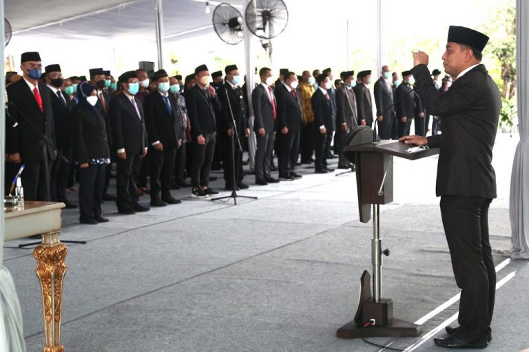 Dipenghujung 2021, Wali Kota Eri, Gelar Pelantikan Massal