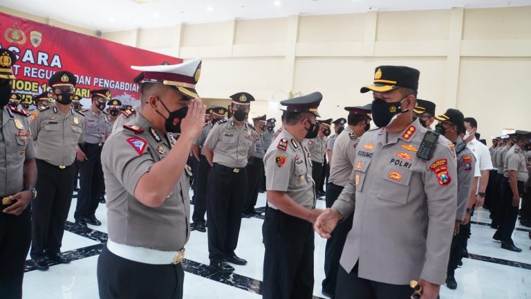 Kapolresta Sidoarjo Pimpin Kenaikan Pangkat 131 Anggota