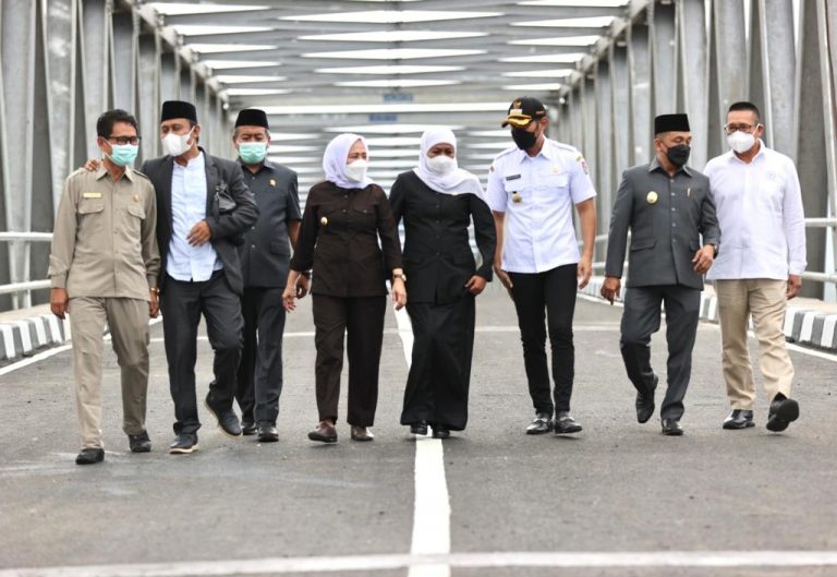 Gubernur Khofifah Resmikan Jembatan Terusan Bojonegoro – Tuban