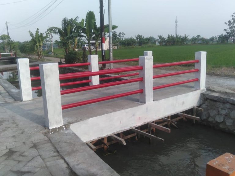 Diduga Tidak Transparan, Anggota BPD Pertanyakan Proyek Jembatan di Desa Tebel Gedangan