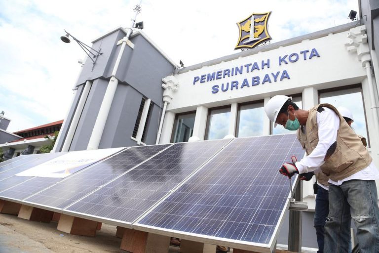 Targetkan Surabaya Netralitas Karbon, Wali Kota Eri, Akselerasikan EBT Ramah Lingkungan