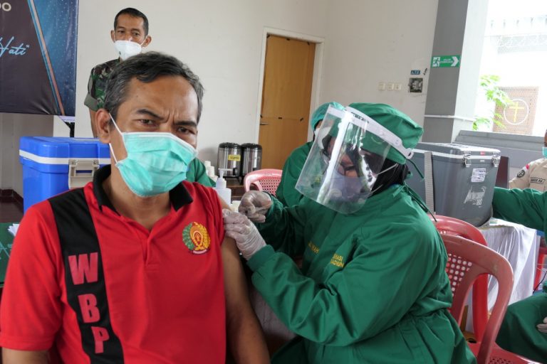 Ratusan Warga Binaan Lapas Malang dapat Layanan Kesehatan Gratis