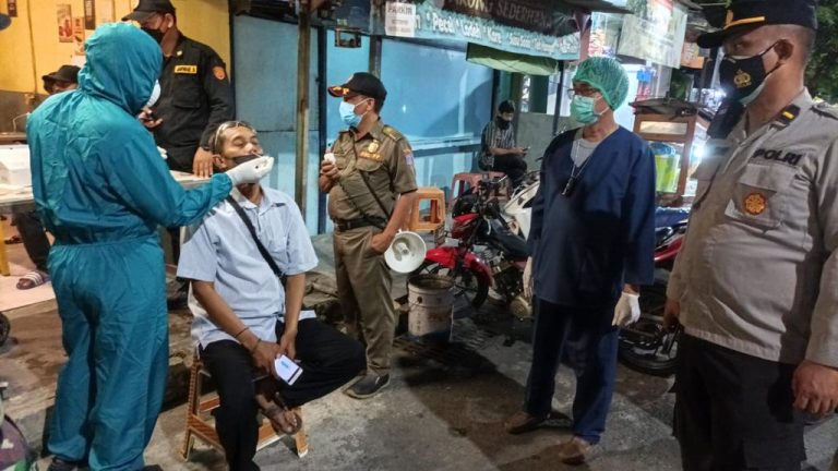 Tekan Penyebaran Covid-19, Pemkot Surabaya Tingkatkan Swab Hunter