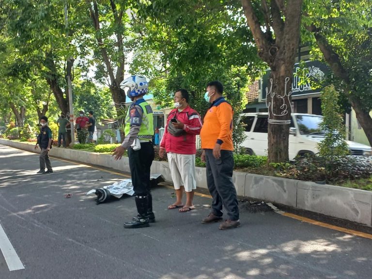 Tabrak Median Jalan Protokol, Pengendara Motor di Banyuwangi Tewas 