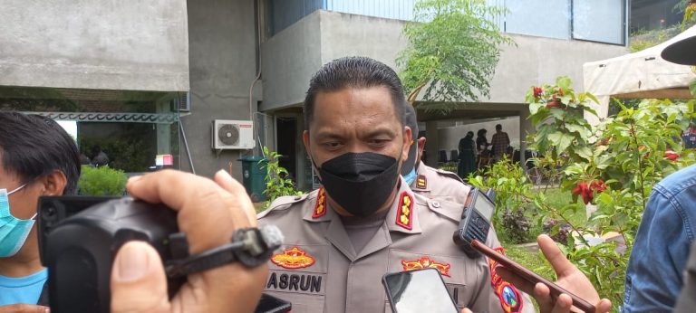 Pelaku Penusukan Pengasuh Ponpes di Banyuwangi Ternyata Kenal dengan Korban 