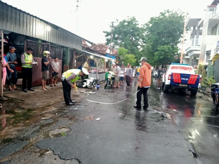 Motor Tabrak Motor di Banyuwangi, Satu Tewas