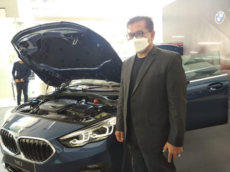 BMW 218i Gran Coupé Sport, Bisa Parkir dan Jalan Mundur Tanpa Kemudi