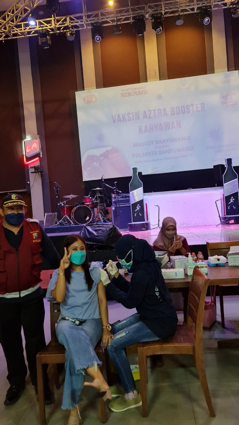 Rumah Karaoke di Banyuwangi Disasar Serbuan Vaksinasi