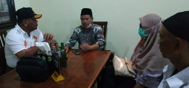 Pedagang Pasar di Krian Wadul Migor Langka ke Wakil Rakyat ini