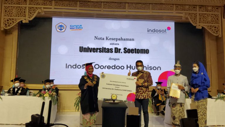 IOH Sediakan 1.000 Kartu Perdana untuk Mahasiswa Baru Unitomo 2022