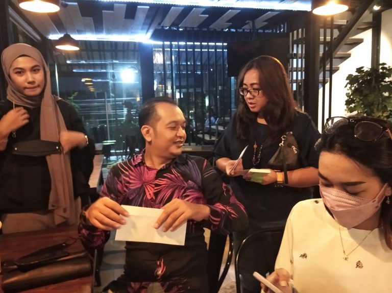 Ayoo…, Nongkrong di Resto CR 188 Hotel Zoom Dharmahusada Surabaya
