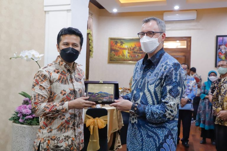 Terima Konjen Amerika, Wagub Emil Bahas Kerjasama Industri Perfilman, Bisnis, dan Pendidikan