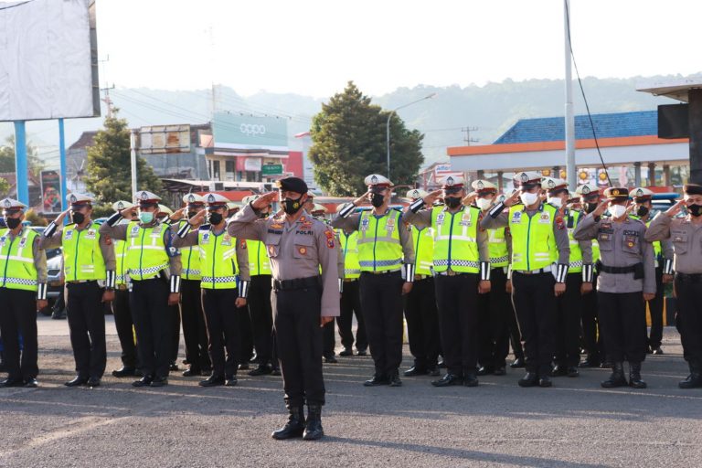 Amankan Pemudik, Penembak Jitu Diterjunkan di Pelabuhan Ketapang Banyuwangi 