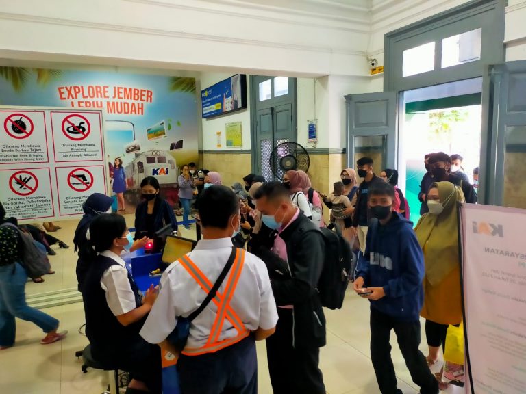 Pemudik Meningkat, Tiket KA dari Banyuwangi Tersisa 20 Persen