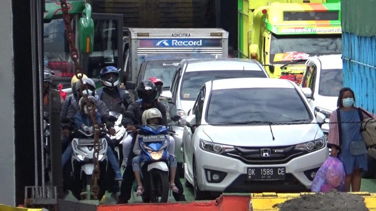 Mendekati Lebaran, Sehari 17.810 Pemudik Tiba dari Bali di Ketapang