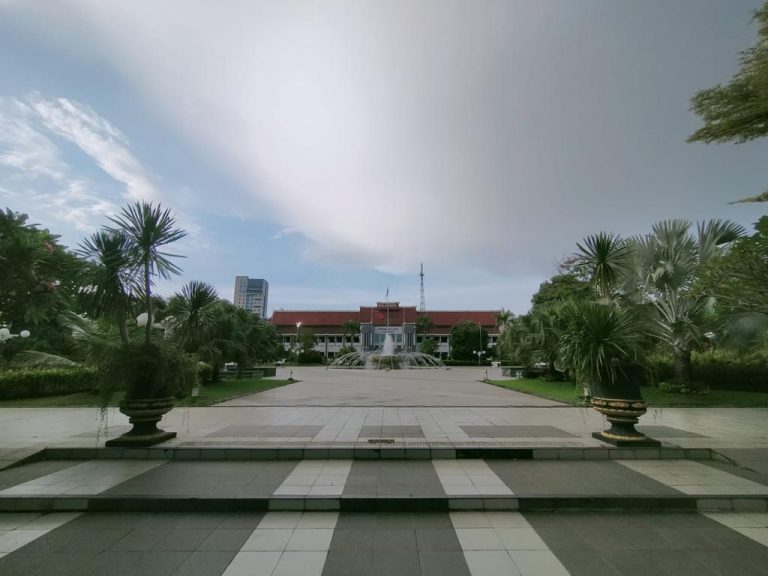 Dua Tahun Vakum, Sholat Id Kembali Digelar di Taman Surya