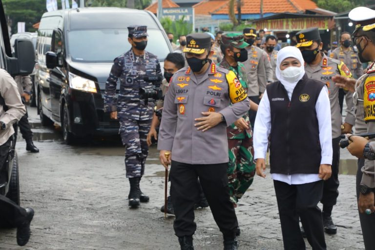 Gubernur Khofifah Dampingi Kapolri Tinjau Kesiapan Mudik Lebaran di Purabaya