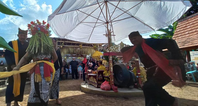 Tolak Balak, Warga Olehsari Banyuwangi Gelar Ritual Seblang 