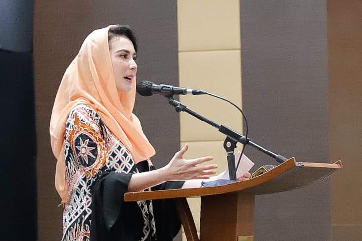 Arumi Bachsin : Berwirausaha, Solusi Cegah Pernikahan Dini