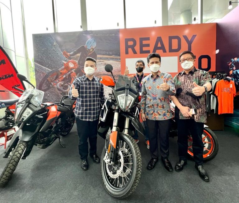 Buka IIMS Surabaya 2022, Wagub Berharap Bisnis Otomotif Lokal Go Internasional