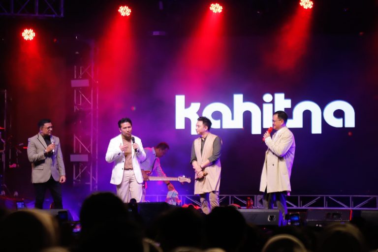 Wouww…., Wagub Jatim Tampil Bareng Kahitna