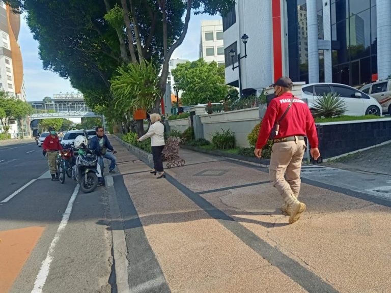 Satpol PP Surabaya Bentuk Pasukan Sobo Ratan