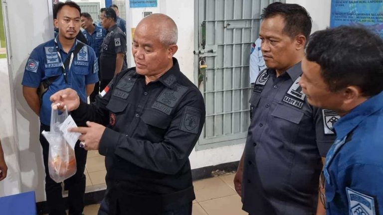 Dirkamtib Ditjenpas Razia Blok Hunian Lapas Bontang