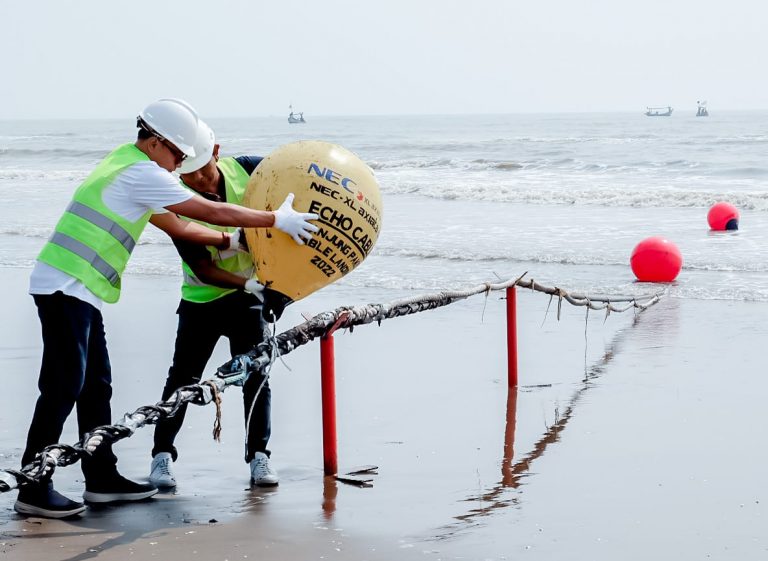 Perkuat dan Perluas Infrastruktur Fiber Optik, XL Sambut Berlabuhnya “Golden Buoy” SKKL Echo di Indonesia