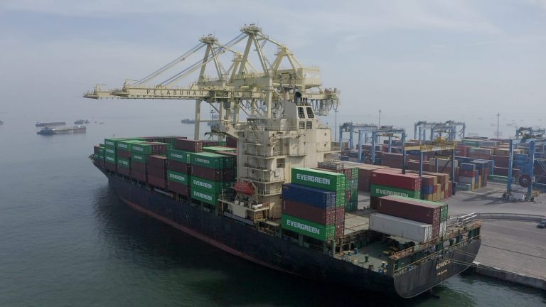 Standar Layanan Terminal Peti Kemas Jadi Prioritas