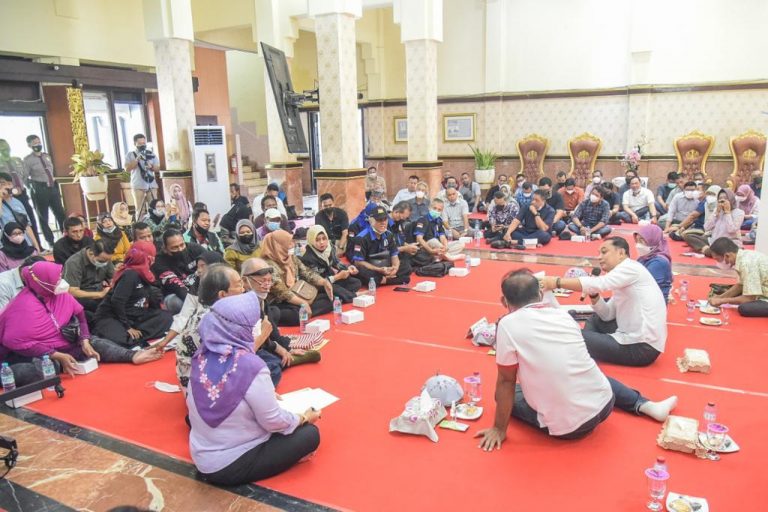 Tampung Sambatan Warga, Wali Kota Ingin Pelayanan Tuntas 7 Menit