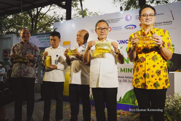 Mendag Luncurkan MINYAKITA Rp 14.000 per Liter, Didistribusikan ke Seluruh Indonesia