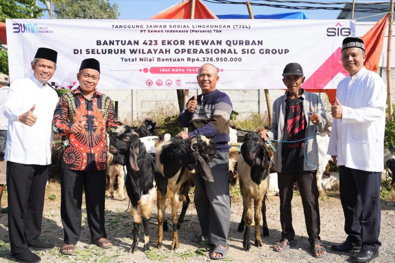 SIG Bantu Ratusan Hewan Kurban Rp 4,3 Miliar