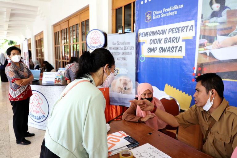 Pemkot Surabaya Fasilitasi PPDB Offline SMP Swasta di Balai Pemuda Sampai 13 Juli