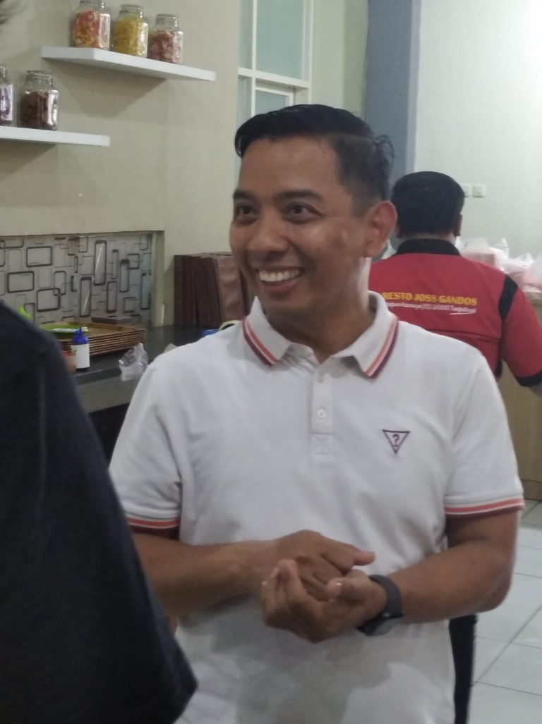 Resto Bebek Joss Gandos Jemur Sari, Digemari Penikmat Kuliner