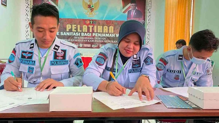 Wujudkan Bama Berkualitas, Pegawai Lapas Nunukan Ikuti Pelatihan Higiene Sanitasi bagi Penjamah Makanan
