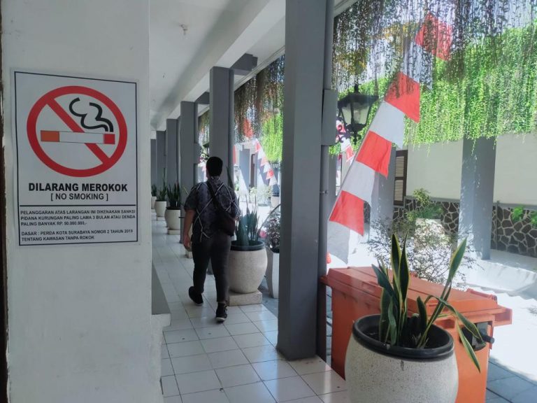 Sanksi Denda Perda KTR di Surabaya Segera Diterapkan, Termasuk Vape