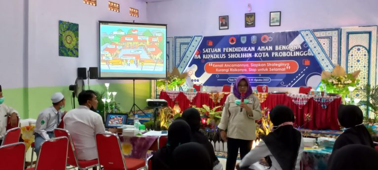 Kehadiran Mobil Damkar Semarakkan SPAB di Kota Probolinggo